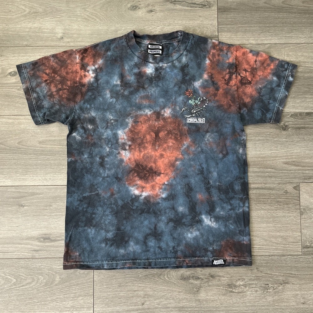 Broken Promises Mens M Scorpion Rose Tie Dye Red Blue Short Sleeve